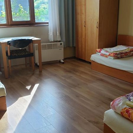 Mihaela Lake Retreat Yuvalar Εξωτερικό φωτογραφία