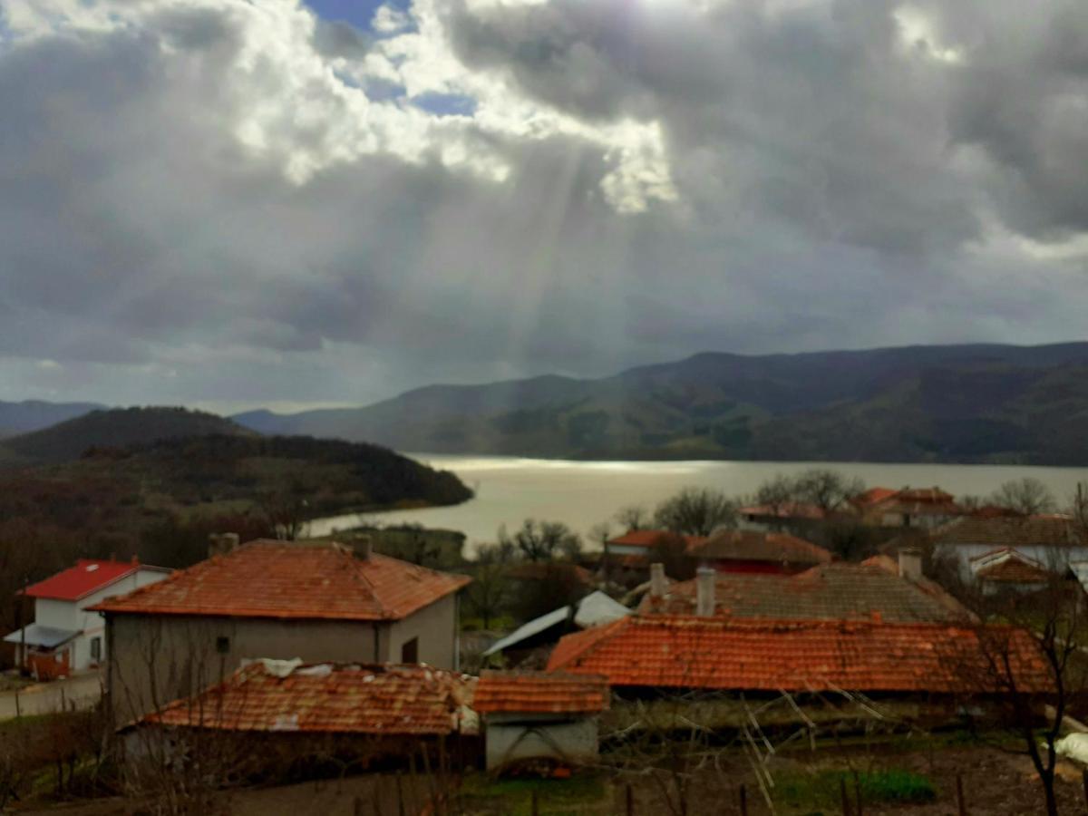 Mihaela Lake Retreat Yuvalar Εξωτερικό φωτογραφία