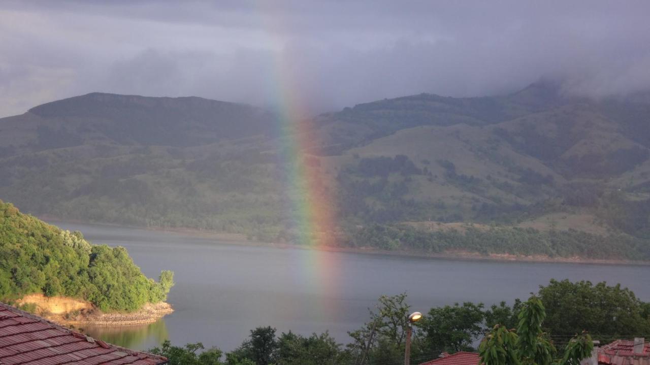 Mihaela Lake Retreat Yuvalar Εξωτερικό φωτογραφία