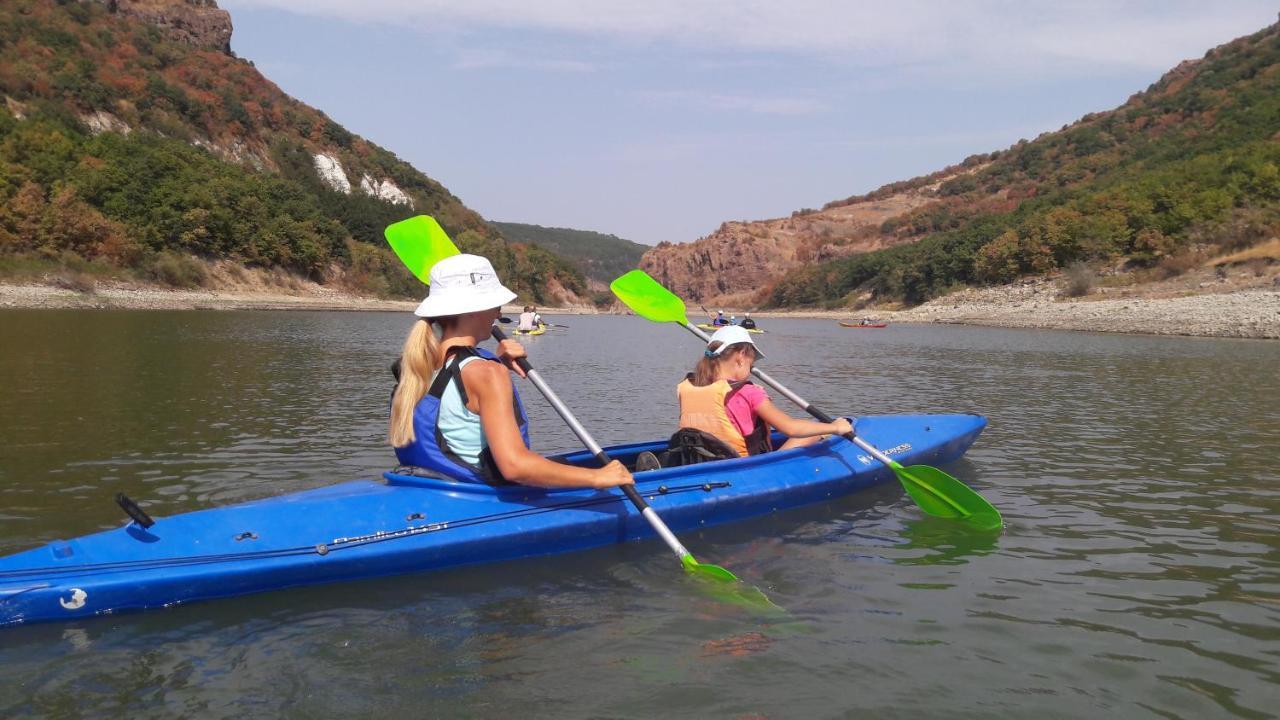 Mihaela Lake Retreat Yuvalar Εξωτερικό φωτογραφία