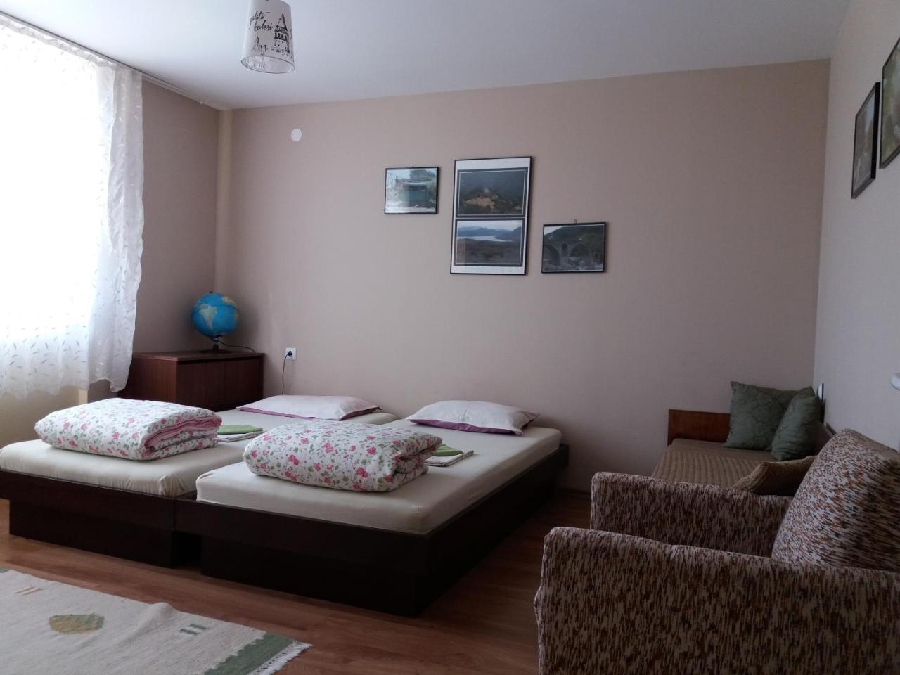Mihaela Lake Retreat Yuvalar Εξωτερικό φωτογραφία