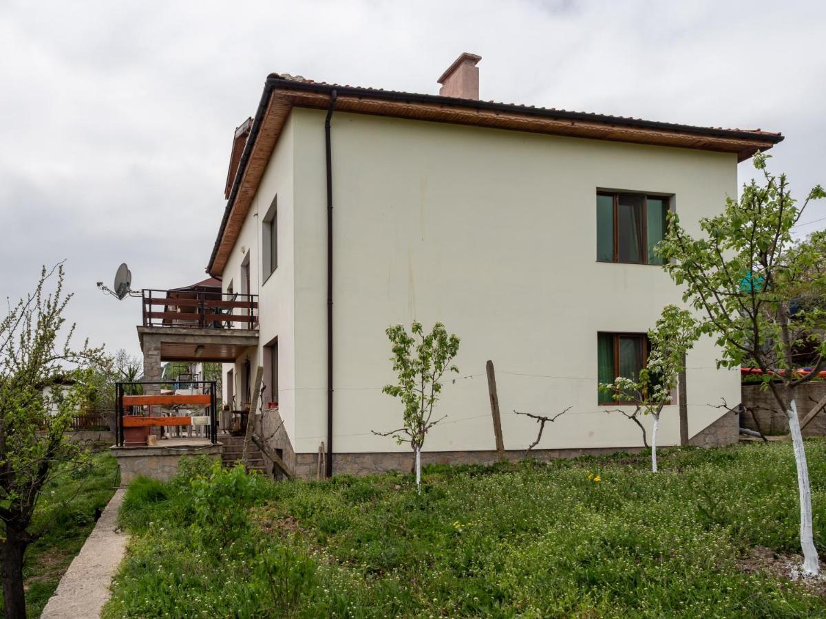 Mihaela Lake Retreat Yuvalar Εξωτερικό φωτογραφία