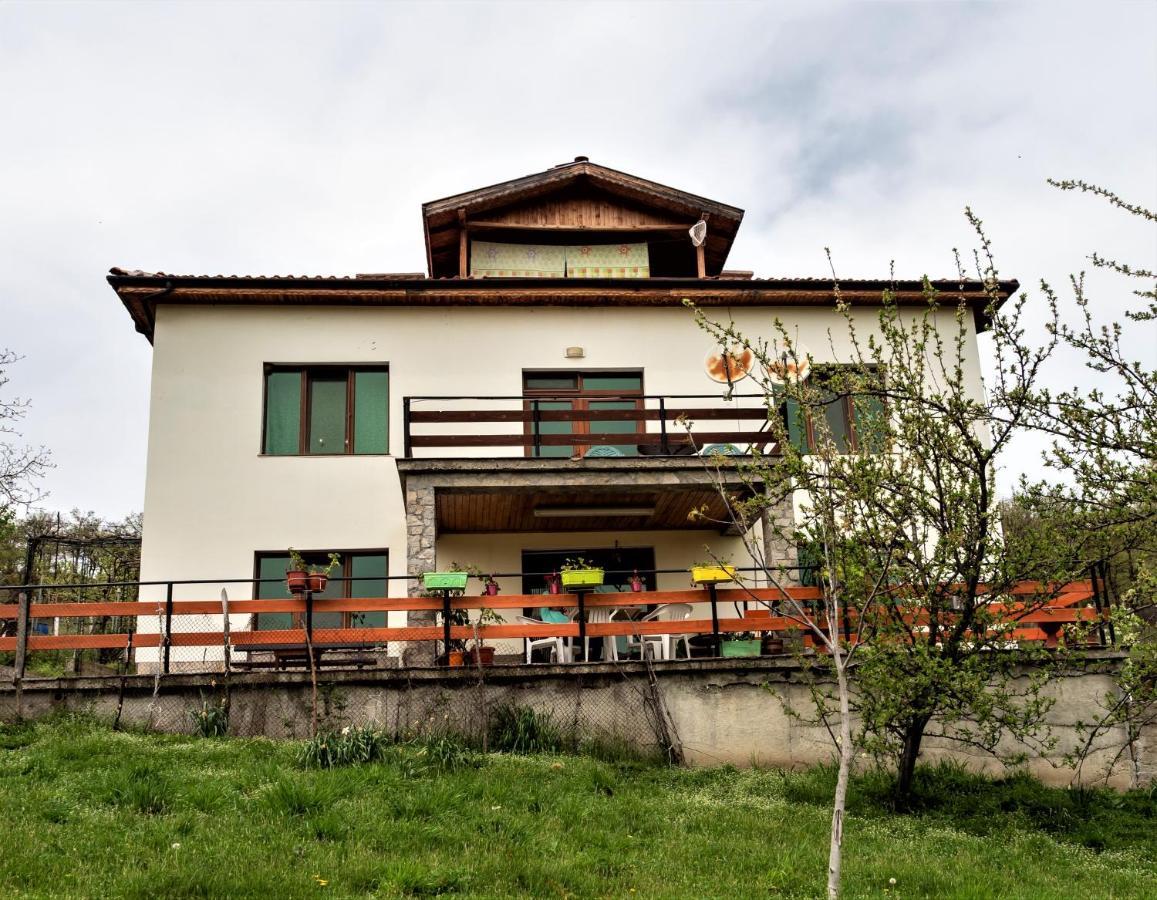 Mihaela Lake Retreat Yuvalar Εξωτερικό φωτογραφία